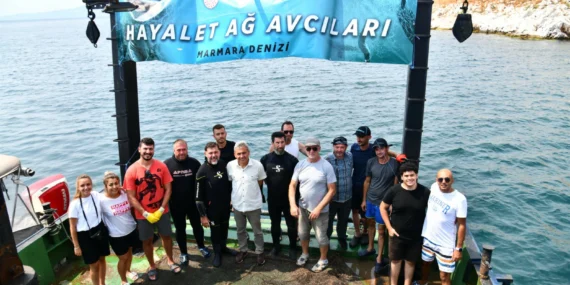 Marmara’dan 2 Futbol Sahası Büyüklüğünde Hayalet Ağ Çıkarıldı