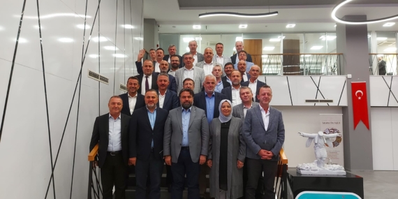 AK KADROLAR SAHAYA İNİYOR!