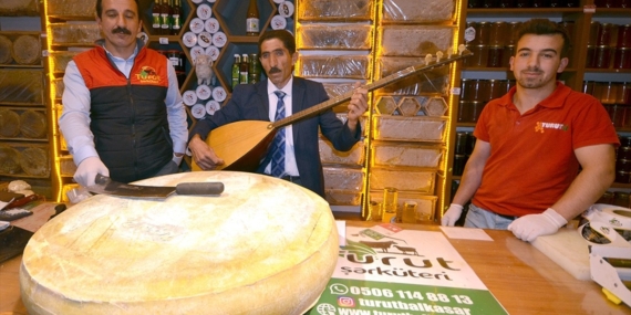 PEYNİRİN KRALI TEZGAHTA!