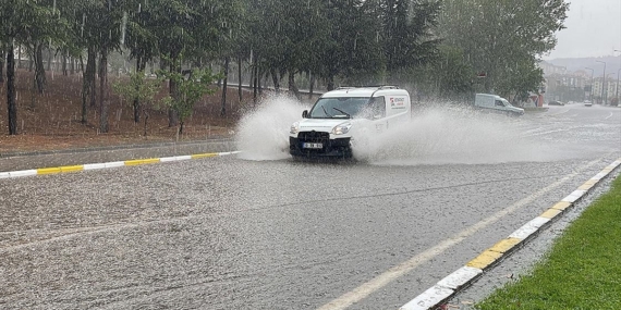 BEKLENEN GÜZ YAĞIŞLARI BAŞLADI