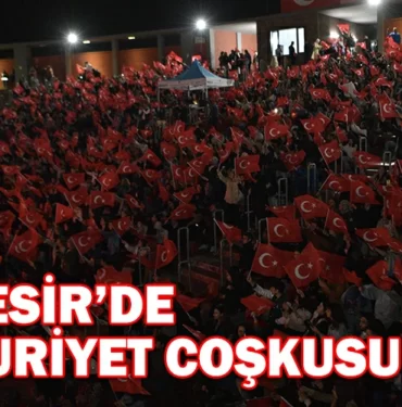 BALIKESIRDE-CUMHURIYET-COSKUSU
