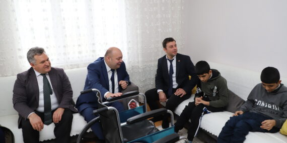 Her ay bin aileye gıda yardımı, onlarca medikal desteği!