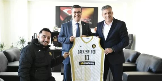 Büyükşehir’in Tekerlekli Basketbol Takımı emin ellerde