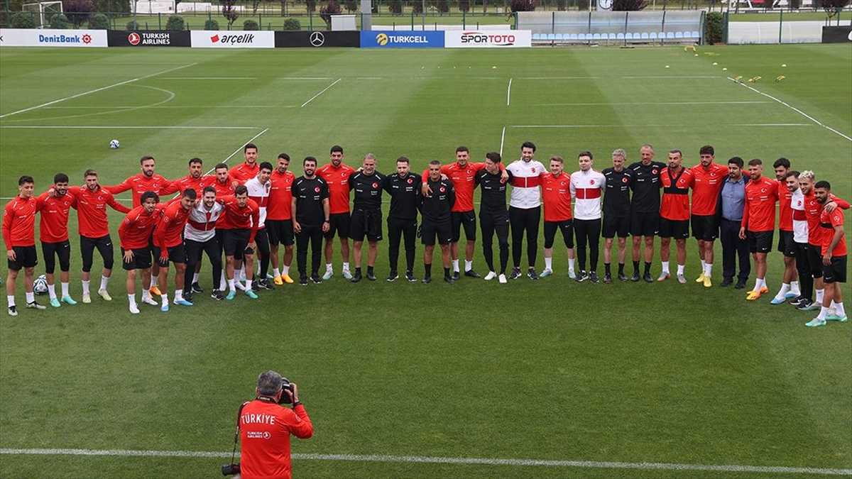 a-milli-futbol-takimi-615-macina-letonya-karsisinda-cikacak-JnZMYU83.jpg