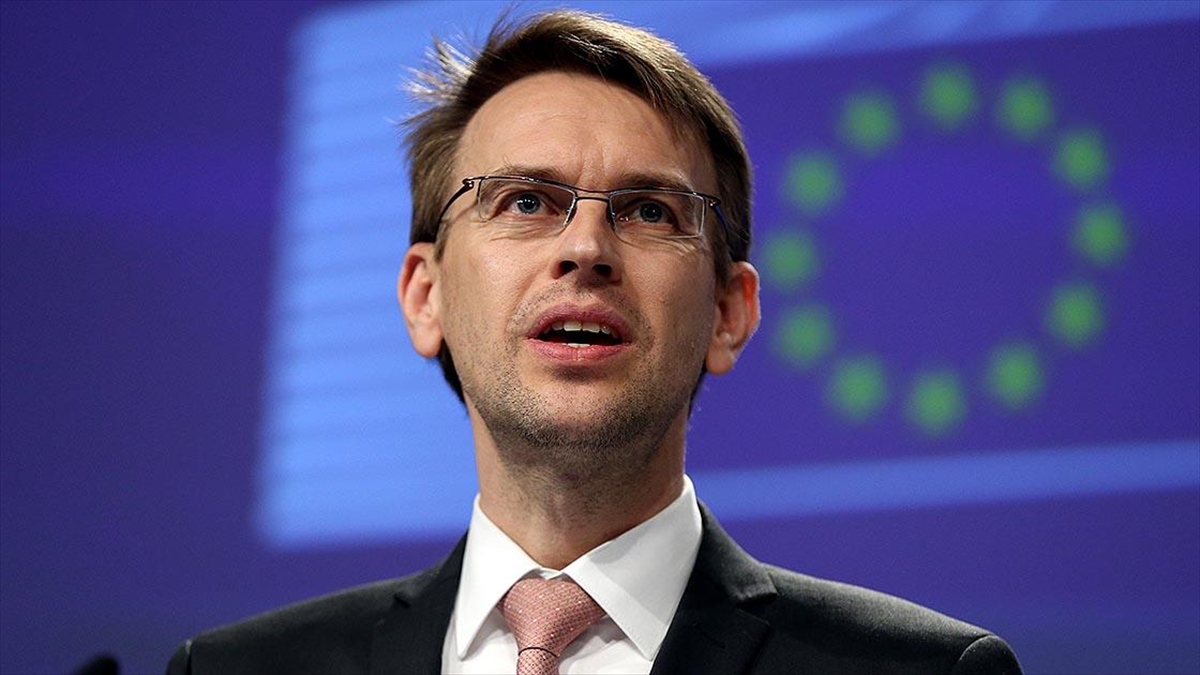 AB: Kosova ve Sırbistan liderlerini ön koşulsuz olarak Brüksel’e bekliyoruz
