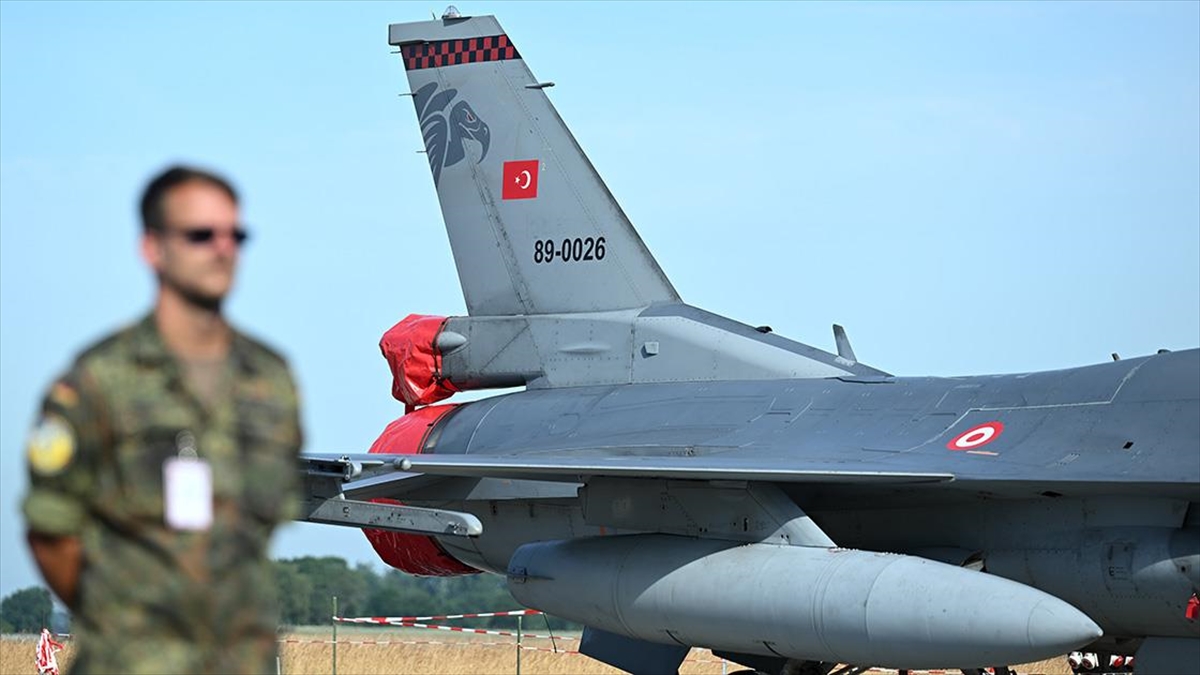 air-defender-tatbikatina-katilan-turk-pilotlar-takdir-topladi-fywdzSC1.jpg
