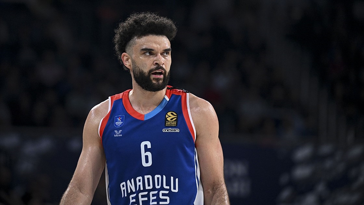 anadolu-efes-elijah-bryant-ile-2-yillik-sozlesme-imzaladi-CLlCa1MC.jpg