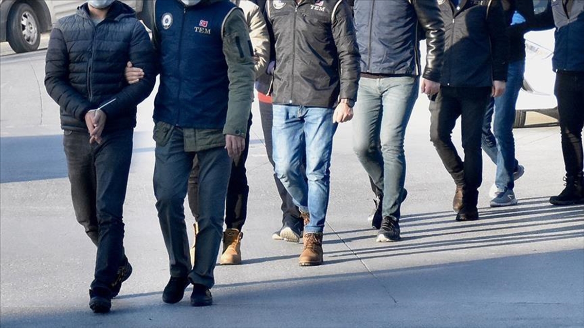 ankara-merkezli-8-ilde-fetonun-adalet-teskilati-yapilanmasina-operasyon-vWWTdFXF.jpg
