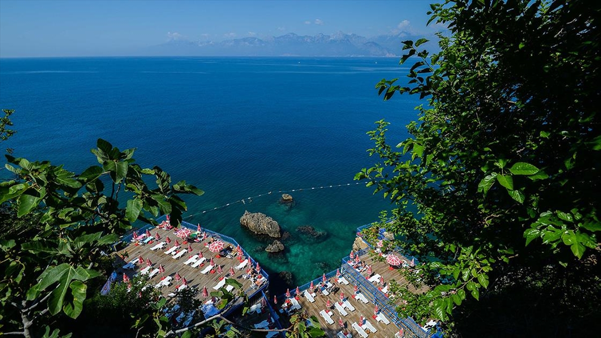 antalyada-falez-plajlari-arife-gunu-hizmete-acilacak-g9Axuwtx.jpg