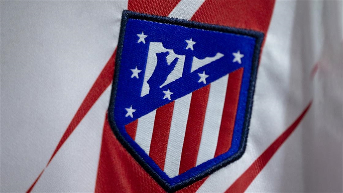 atletico-madrid-taraftari-kulubun-eski-logosuna-geri-donmesine-karar-verdi-pFMWqGKh.jpg