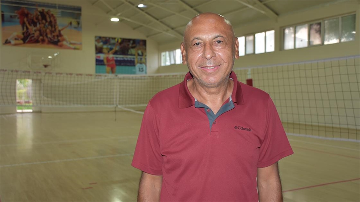 azerbaycan-kadin-voleybolunda-altyapinin-basina-getirilen-sahin-catma-hedeflerini-anlatti-8NCwV22y.jpg