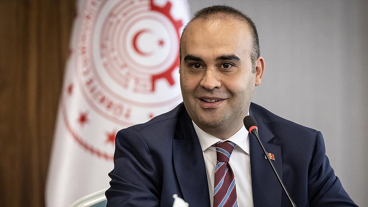 bakan-kacir-turkiye-yuzyilini-milli-teknoloji-hamlesi-vizyonuyla-gerceklestirebilmek-icin-calisacagiz-D1Ak6W1J.jpg