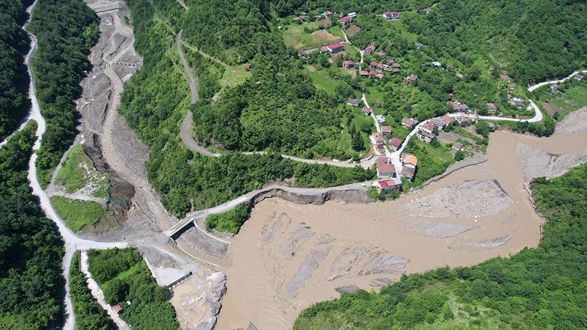 bozkurtta-heyelan-nedeniyle-11-koyun-baglanti-yolu-coktu-bPdneh2d.jpg