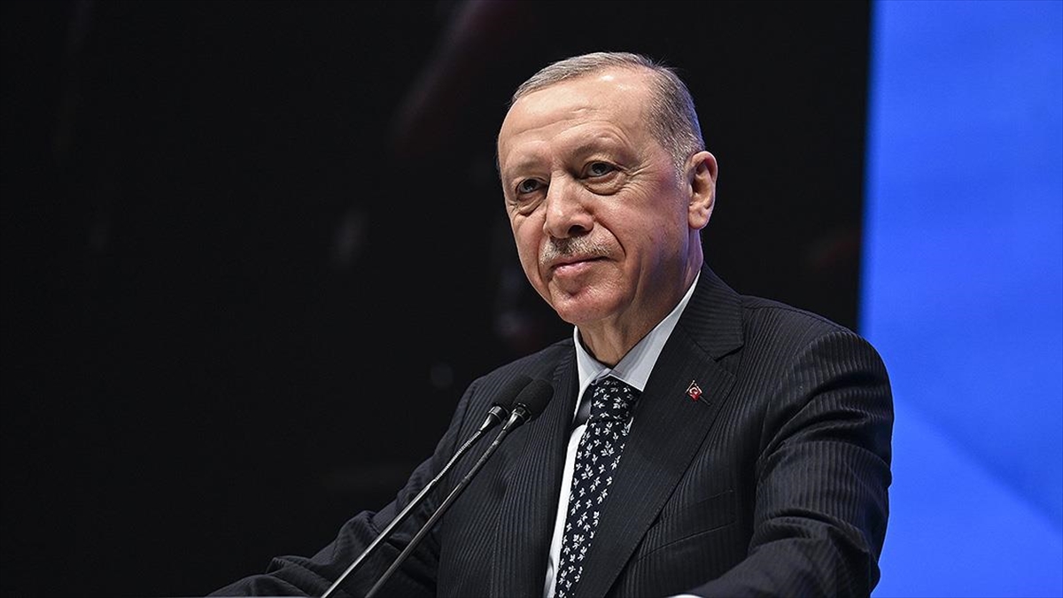 cumhurbaskani-erdogan-lgs-merkezi-sinavina-girecek-ogrencilere-basari-diledi-35UmQXhM.jpg