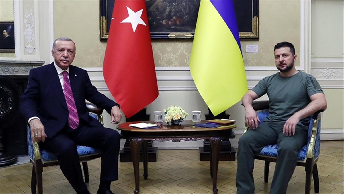 cumhurbaskani-erdogan-ukrayna-devlet-baskani-zelenskiy-ile-telefonda-gorustu-h7eHIIhh.jpg