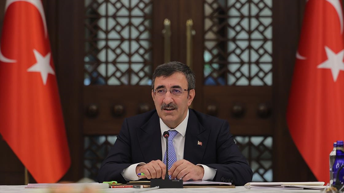 cumhurbaskani-yardimcisi-yilmaz-ekonomimizin-rekabet-gucunu-artirmaya-donuk-adimlara-kararlilikla-devam-edecegiz-upDbfASr.jpg