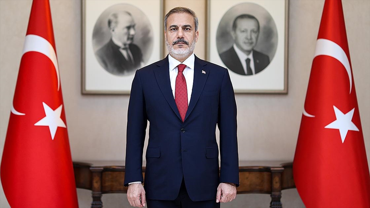 disisleri-bakani-hakan-fidana-tebrikler-suruyor-cSzc7Wyj.jpg