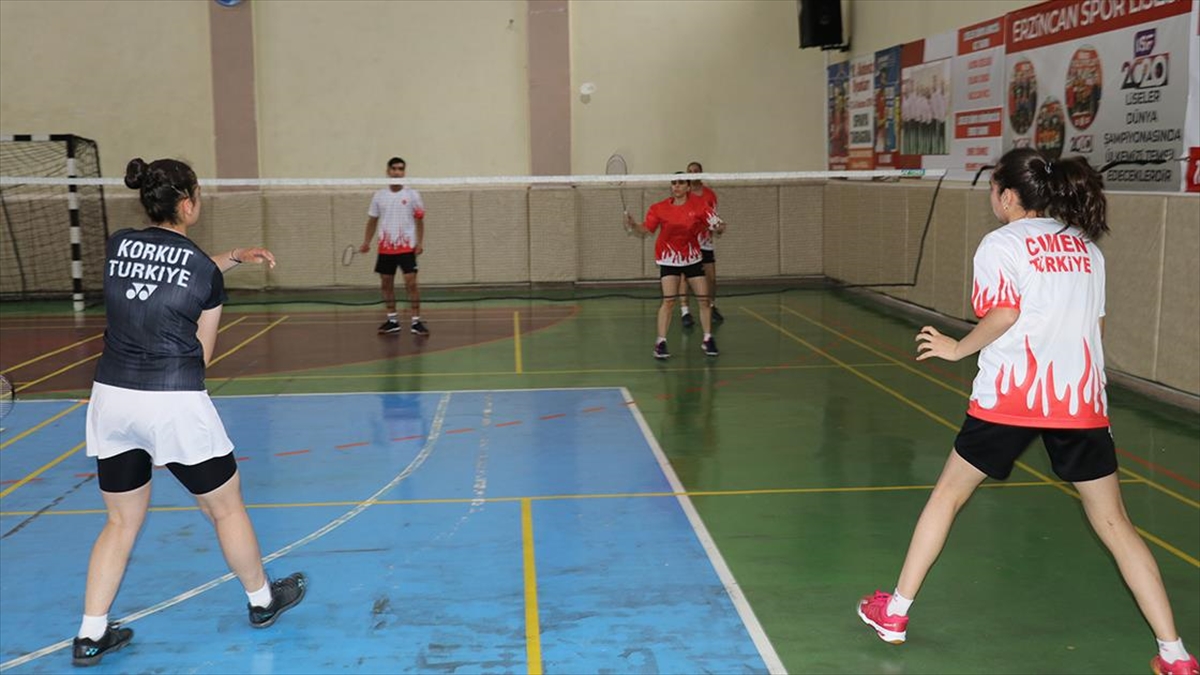 erzincan-badmintoncu-yetistirmedeki-basarisiyla-dikkati-cekiyor-cS8MpIFd.jpg