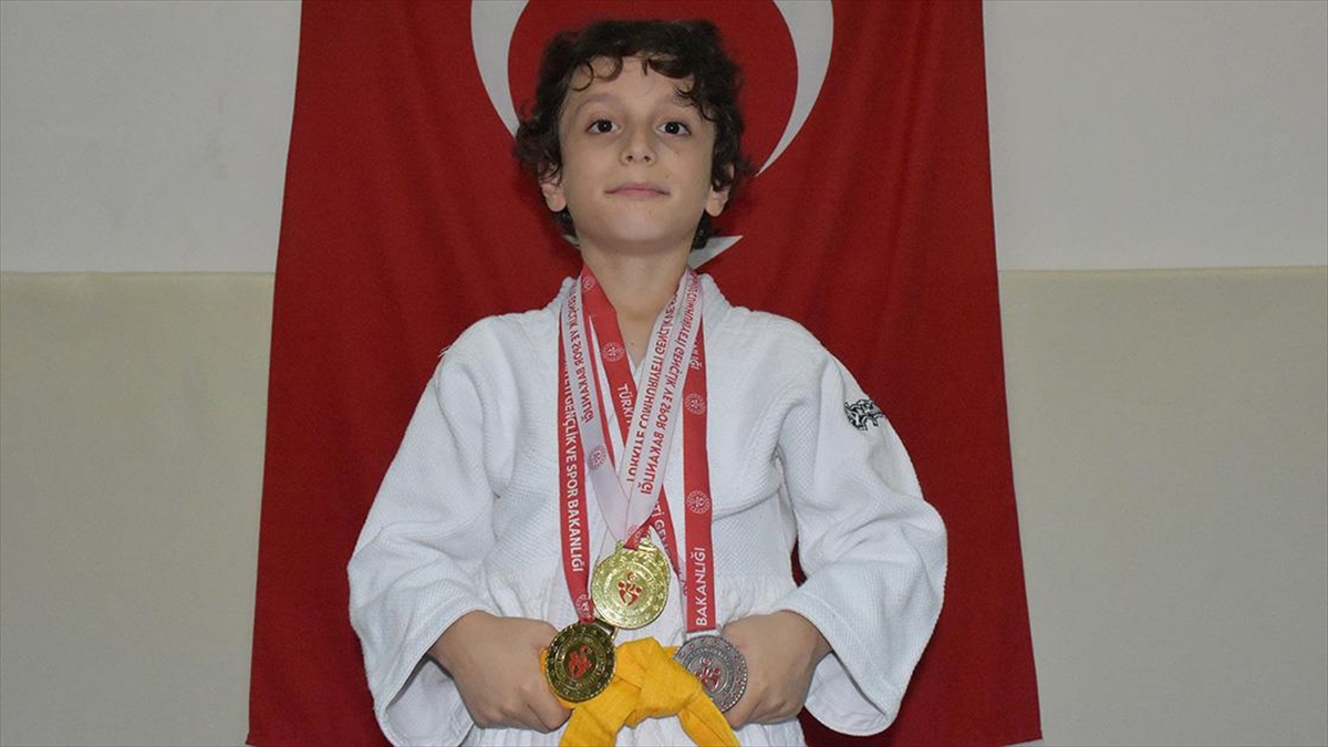 eski-milli-judocu-dedesinin-izinden-gidiyor-AK4LyB5r.jpg