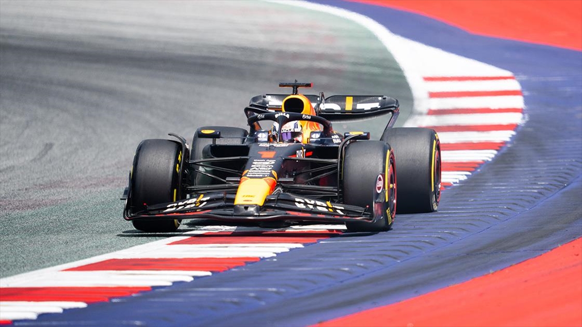 f1-avusturya-grand-prixsinde-pole-pozisyonu-verstappenin-zzi81j5A.jpg