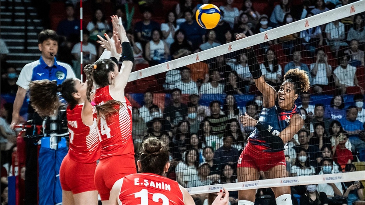 filenin-sultanlari-fivb-milletler-liginde-iki-hafta-sonunda-3-sirada-yer-aldi-qIxfweVB.jpg
