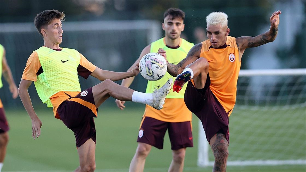 galatasarayda-yeni-sezon-hazirliklari-basladi-uLXBmYBa.jpg