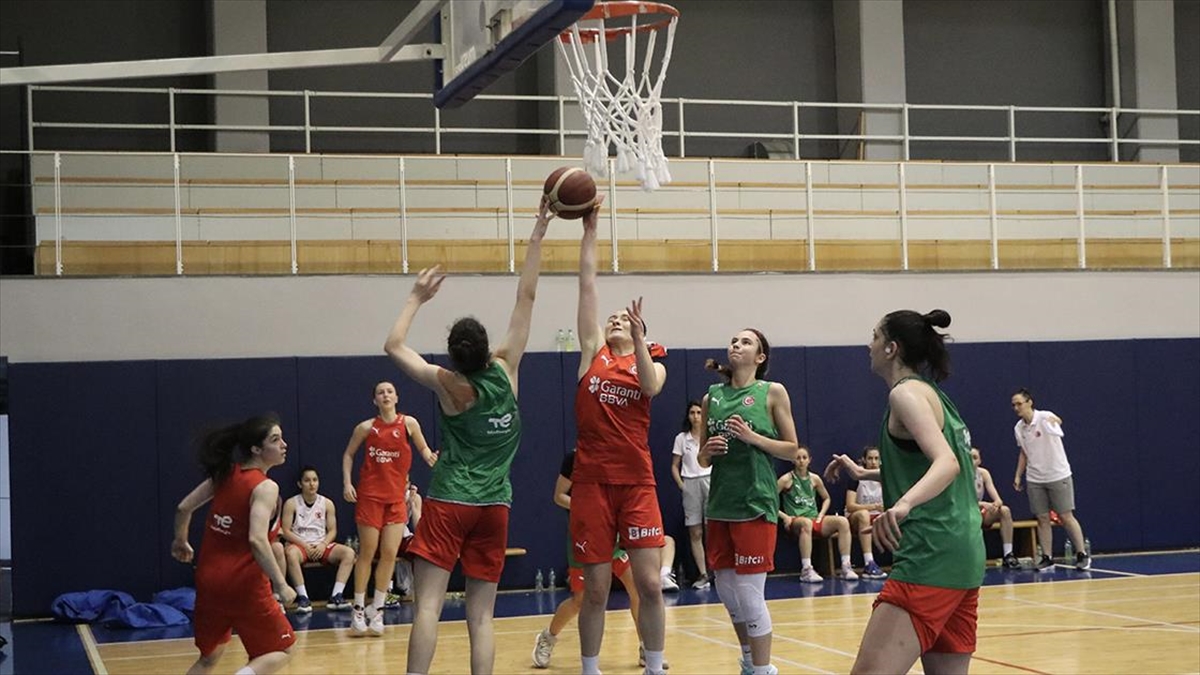 genc-basketbolcular-avrupa-arenasinda-basari-icin-parkeye-cikacak-TTM6HMv9.jpg