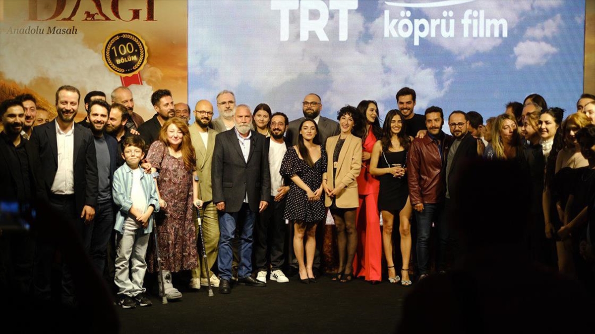 gonul-dagi-dizisi-100-bolumunu-ozel-bir-geceyle-kutladi-jBq3a4Vf.jpg