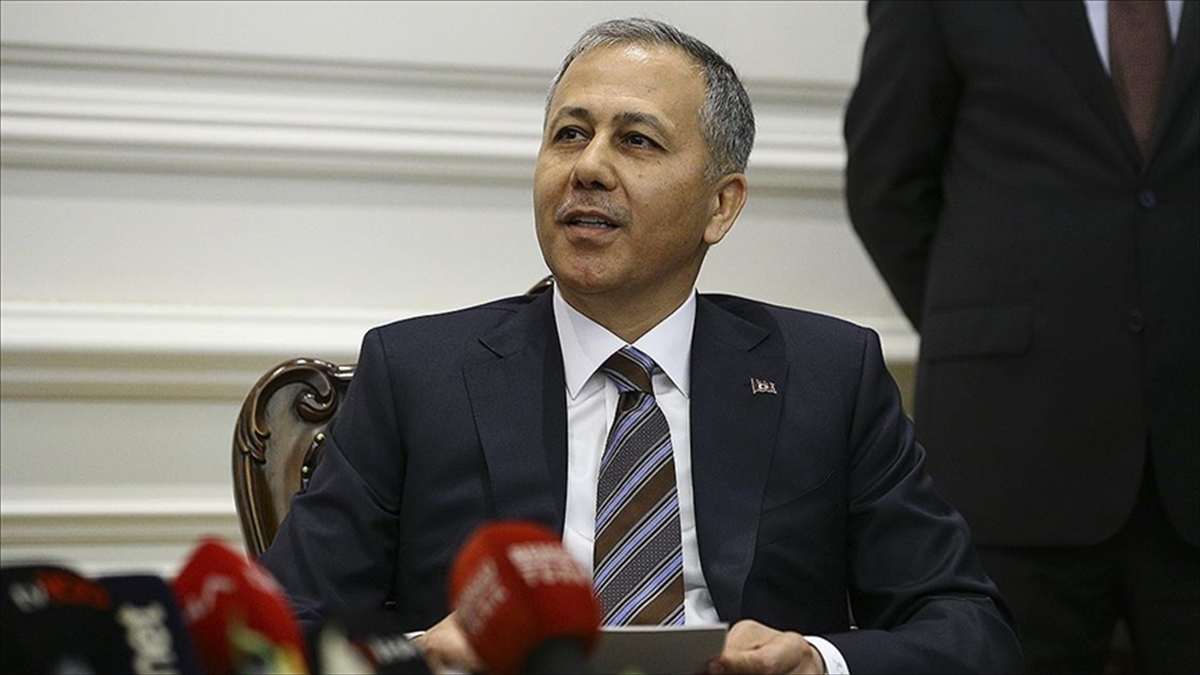 icisleri-bakani-yerlikaya-teror-ve-teroristlerle-mucadele-etmeye-azim-ve-kararlilikla-devam-edecegiz-GFMQJkX7.jpg