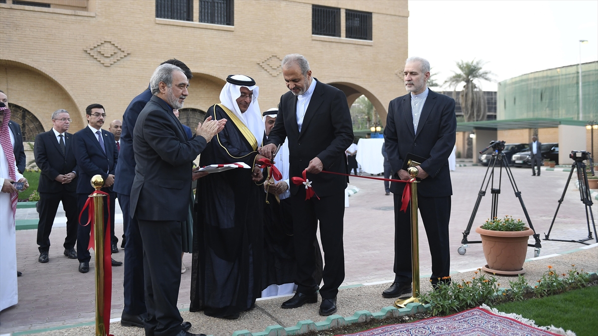 iranin-riyad-buyukelciligi-7-yil-sonra-yeniden-acildi-nOzS3hBj.jpg