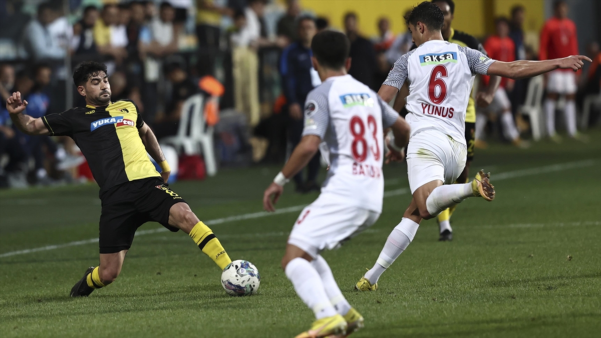 istanbulspor-hangikredi-umraniyesporu-maglup-etti-asg2zZ5h.jpg