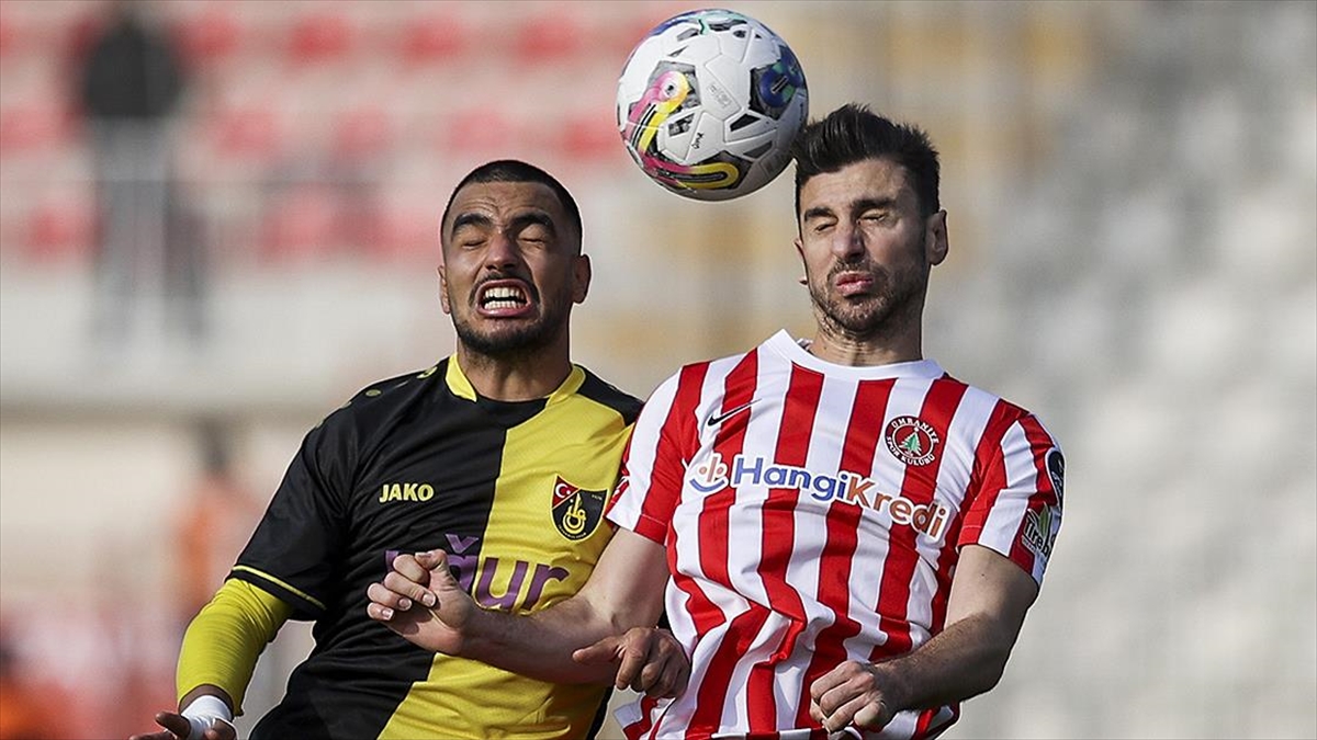 istanbulspor-super-ligde-kalmak-icin-sahaya-cikiyor-OWm9bFwf.jpg