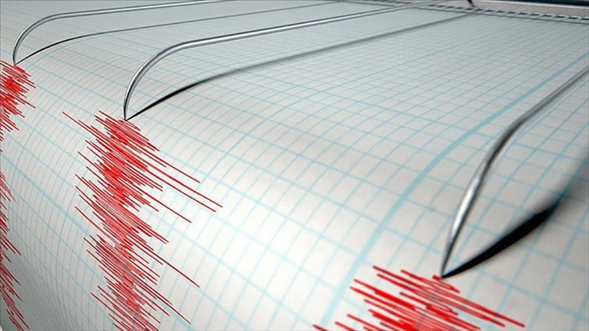 izmirde-39-buyuklugunde-deprem-RnSU1aIh.jpg