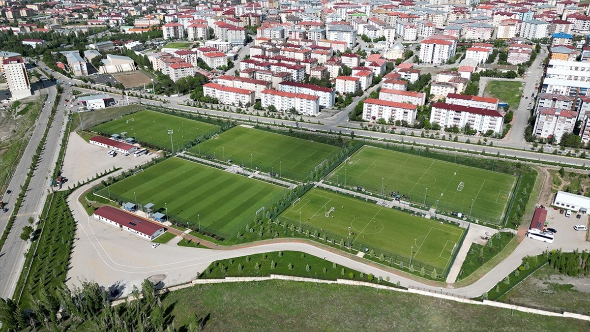 kamp-merkezi-erzurum-yeni-sezon-oncesi-futbol-takimlarini-misafir-edecek-JQRZGbRz.jpg