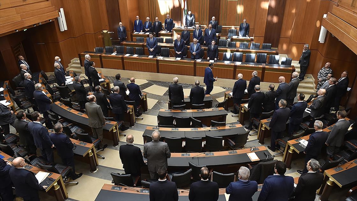 lubnanda-aylardir-cozulemeyen-cumhurbaskani-krizinde-gozler-yarinki-oturumda-SjjTI2aw.jpg