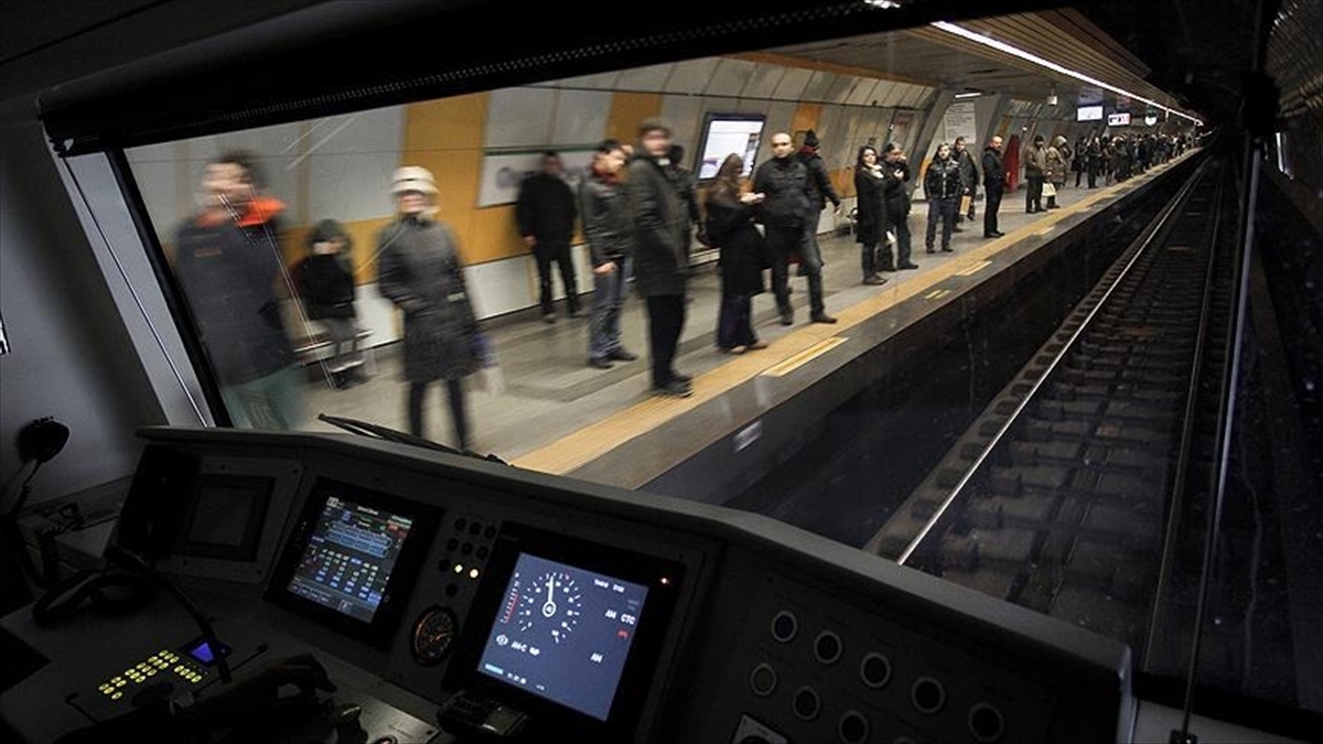 metro-istanbul-yarin-isletmeye-kapatilacak-hat-ve-istasyonlari-duyurdu-4FCSzaFI.jpg