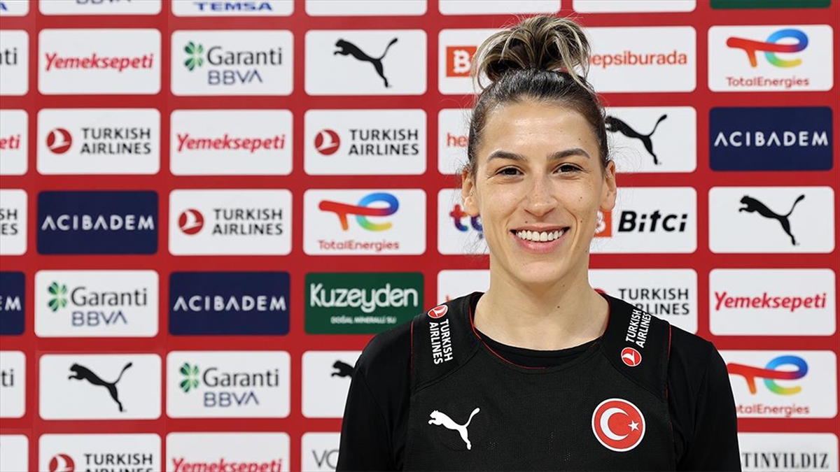 milli-basketbolcu-sevgi-uzun-avrupa-sampiyonasindan-umutlu-EmhY8grD.jpg