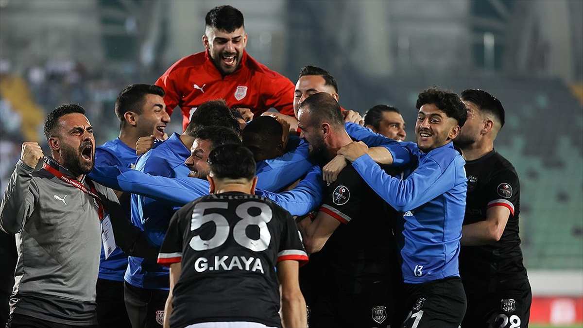 pendikspor-super-lige-yukseldi-KuG4REPA.jpg