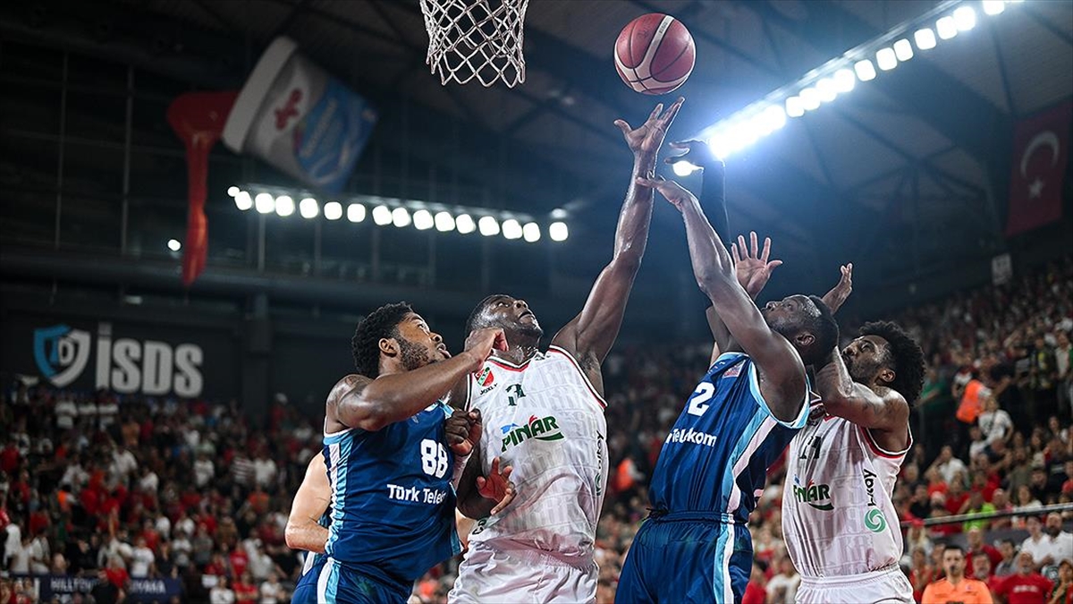 pinar-karsiyaka-turkiye-sigorta-basketbol-super-ligi-play-off-final-serisinde-one-gecti-iUFSxVBx.jpg
