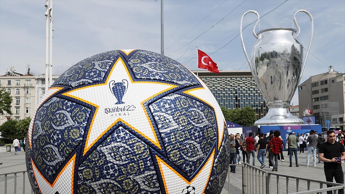 sampiyonlar-liginde-yaklasik-16-milyar-avroluk-final-FesT1EzK.jpg