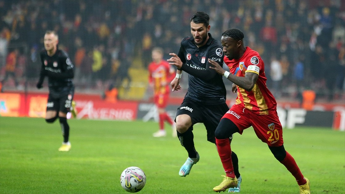 sivasspor-super-ligde-yarin-kayserisporu-konuk-edecek-1B9I1DLl.jpg