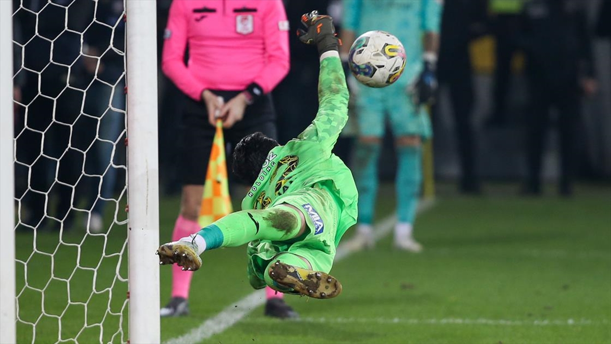 spor-toto-super-ligin-penalti-dosyasi-rr5pNAHv.jpg