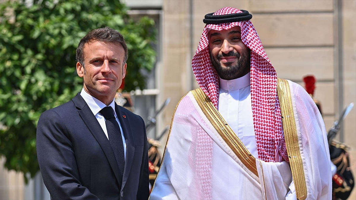 suudi-kaynaklara-gore-veliaht-prens-bin-selman-parise-expo-2030-ev-sahipligi-icin-gitti-gF1n4r8A.jpg