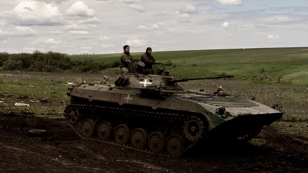 ukrayna-iki-hafta-suren-taarruz-operasyonlarinda-8-yerlesim-yeri-kurtarildi-nJVhWQ8S.jpg
