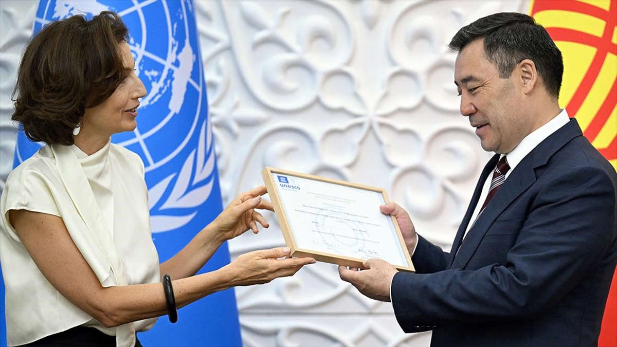 unesco-manas-destaninin-ilk-el-yazmasini-insanligin-ortak-mirasi-ilan-etti-xxawxUJ5.jpg