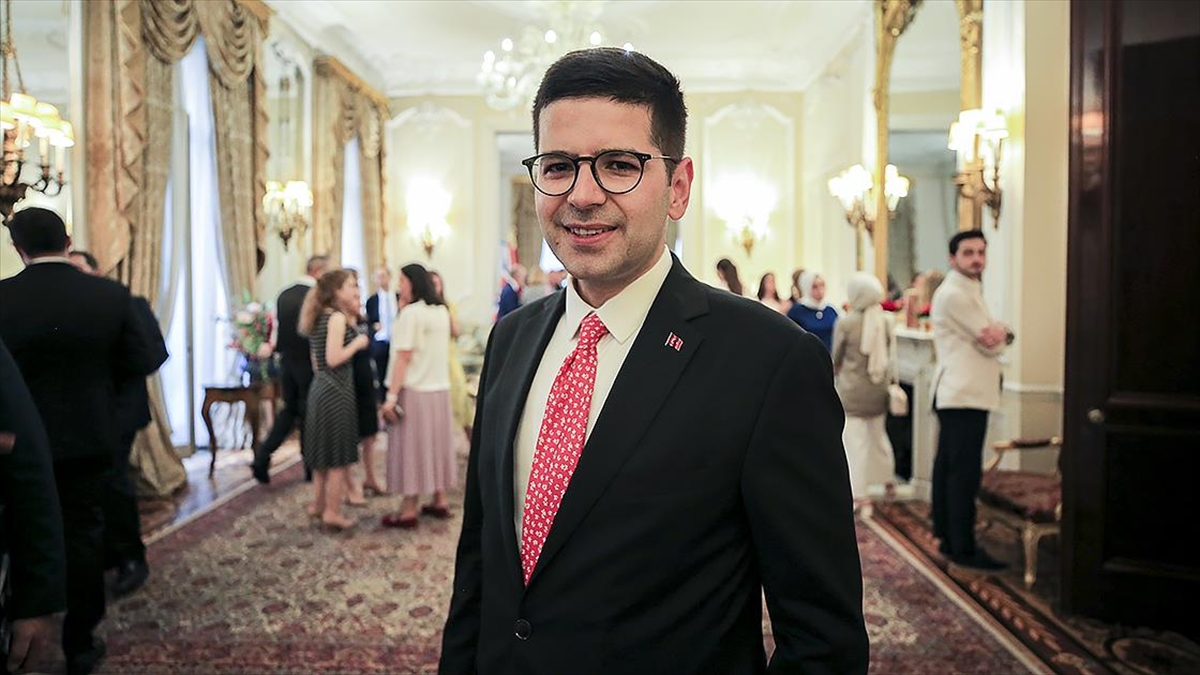 yabanci-yatirimlar-bu-yil-2022deki-133-milyar-dolar-seviyesini-asabilir-AaZCdaxp.jpg