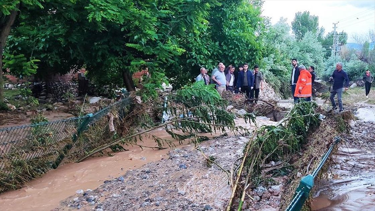 yozgatta-saganak-etkili-oldu-Tv4vNSRz.jpg