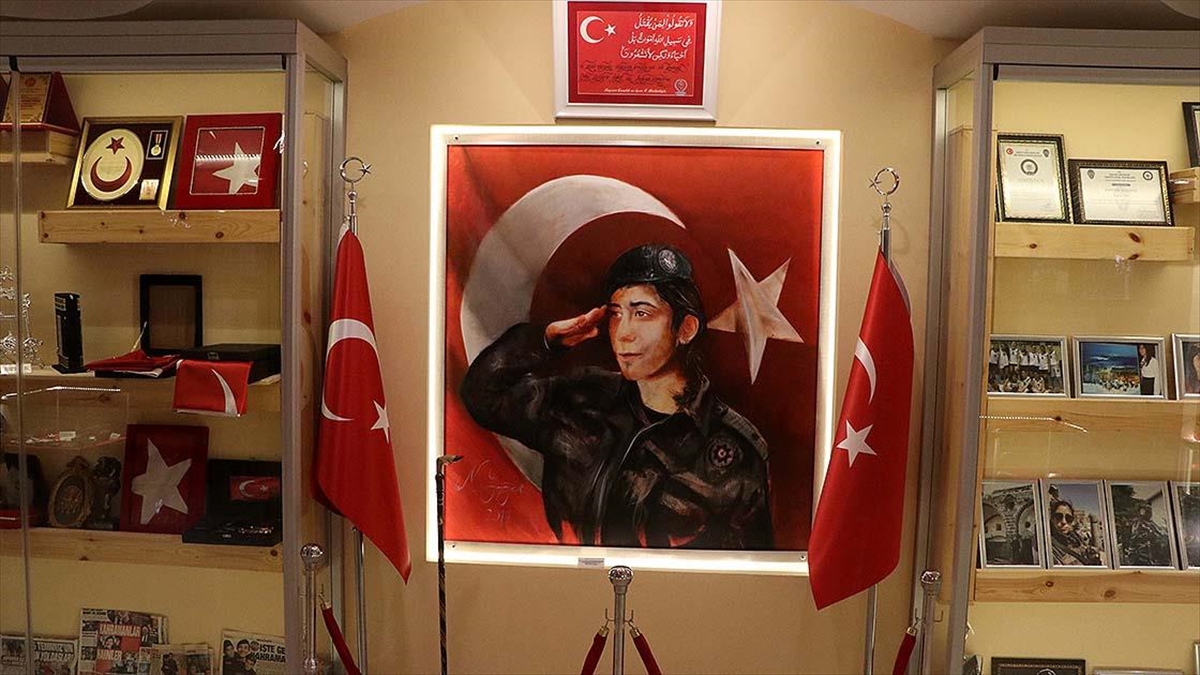 15-temmuzun-kadin-kahramanlari-unutulmuyor-rgzzlLnJ.jpg