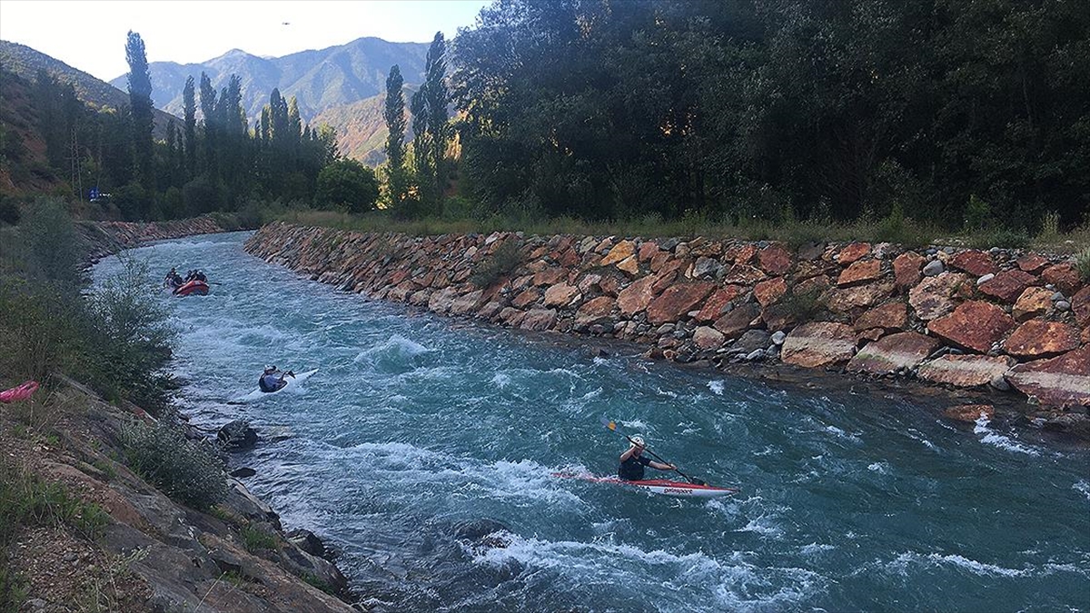 barhal-cayi-rafting-tutkunlarini-agirliyor-yYSnCQ4m.jpg