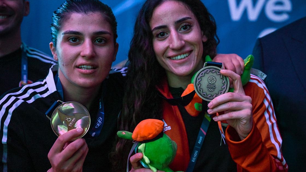 boks-federasyonu-boks-milli-takimi-6-madalya-ve-paris-icin-kazanilan-6-kota-ile-ulkemiz-adina-en-basarili-takim-oldu-haz9jndp.jpg